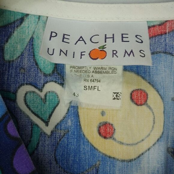 Peaches Uniforms Scrub Top Size XS Blue Floral Smiley Face V-neck Short Sleeve - Picture 5 of 8